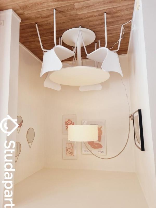 Chambre - 14 m² - 1 pièce