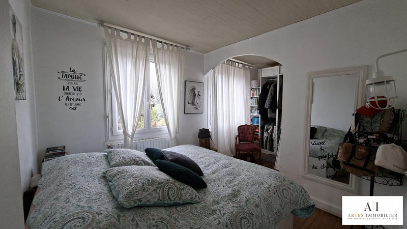 Maison traditionnelle - 180 m² - 6 pièces