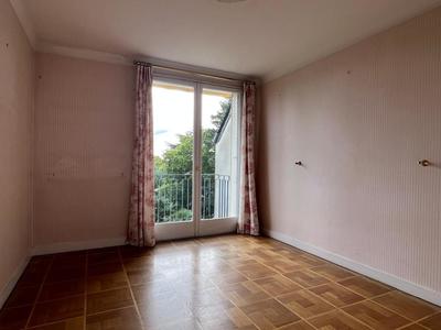 Appartement - 99 m² - 4 pièces