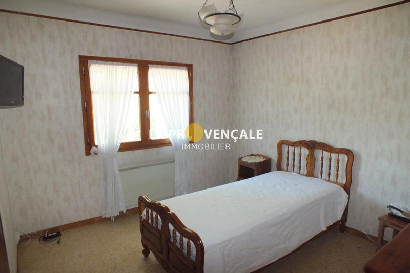 Villa - 90 m² - 4 pièces