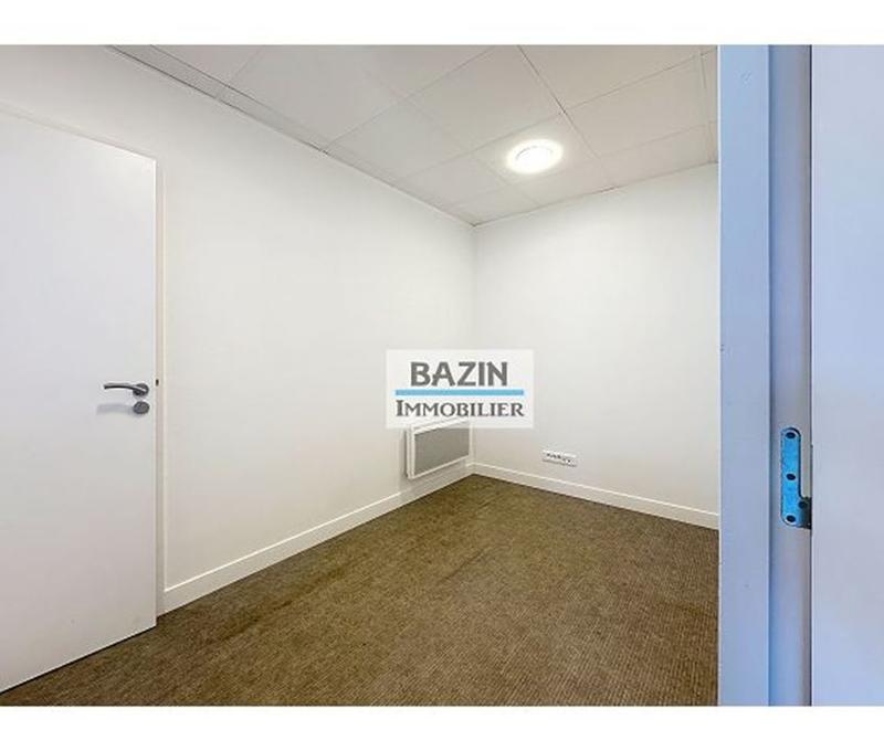 Local commercial - 125 m² - 2 pièces