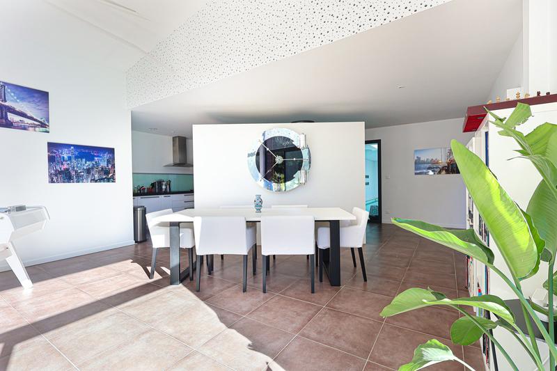 Villa - 203 m² - 9 pièces