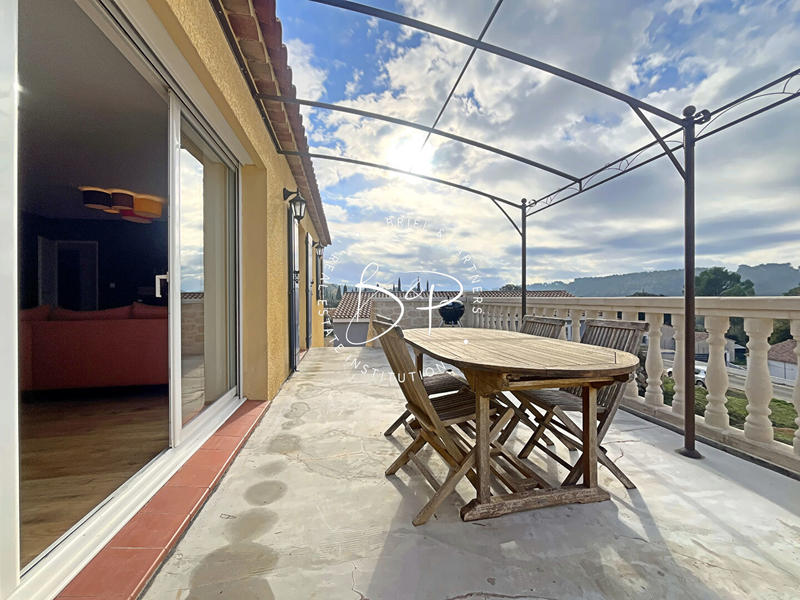 Maison - 117 m² - 5 pièces