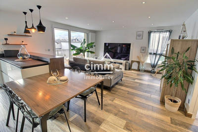 Appartement - 86 m² - 4 pièces