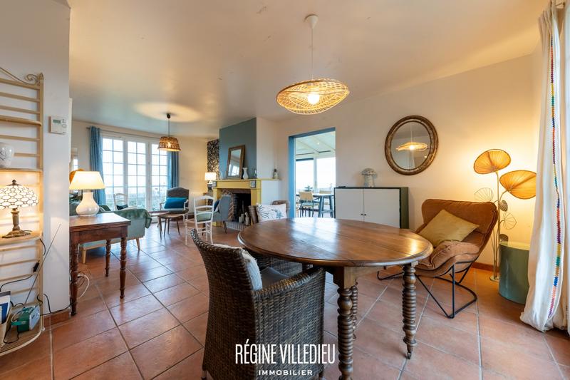 Maison - 159 m² - 6 pièces