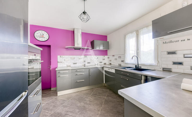 Maison - 75 m² - 5 pièces