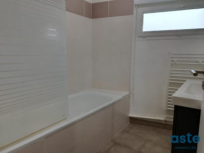 Maison - 91 m² - 6 pièces