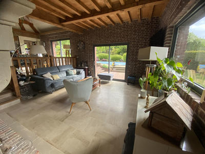 Maison - 275 m² - 15 pièces