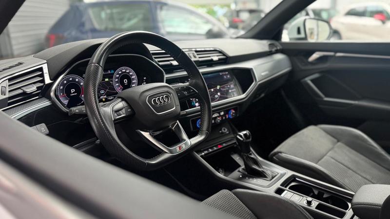 Audi Q3 35 Tfsi 150 s-Line Int/Ext s-Tronic - Excellent Etat