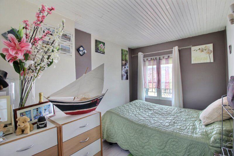 Appartement - 145 m² - 8 pièces