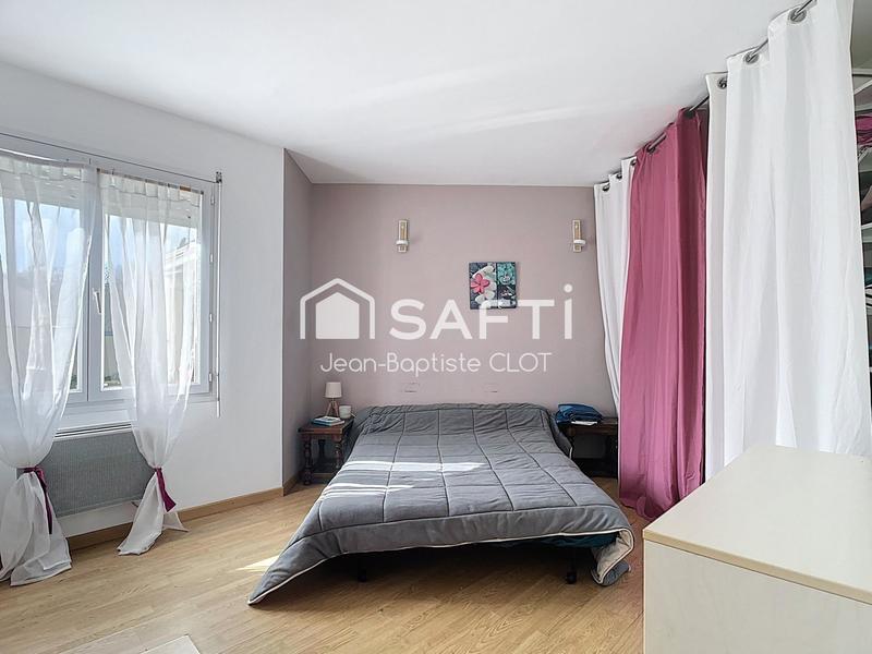 Maison - 158 m² - 8 pièces