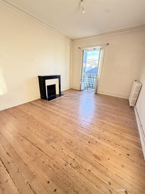 Appartement - 90 m² - 4 pièces