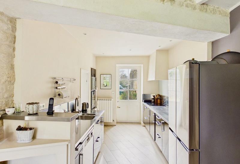 Maison - 335 m² - 10 pièces