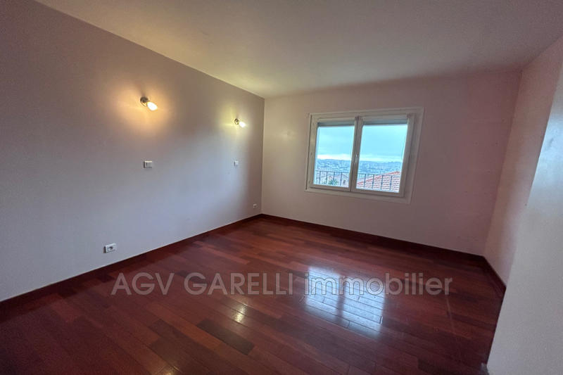 Maison - 173 m² - 5 pièces