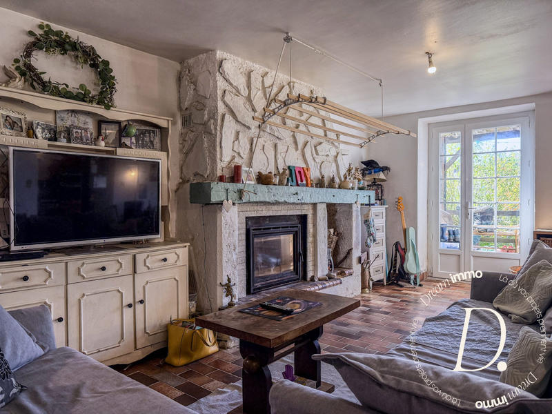 Maison - 168 m² - 8 pièces