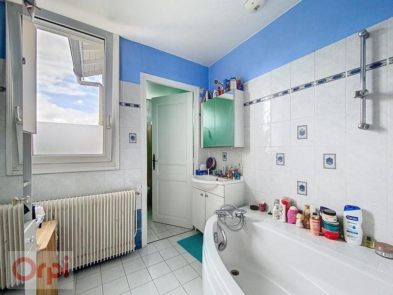 Maison - 207 m² - 6 pièces