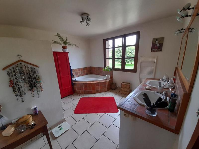 Maison - 261 m² - 9 pièces