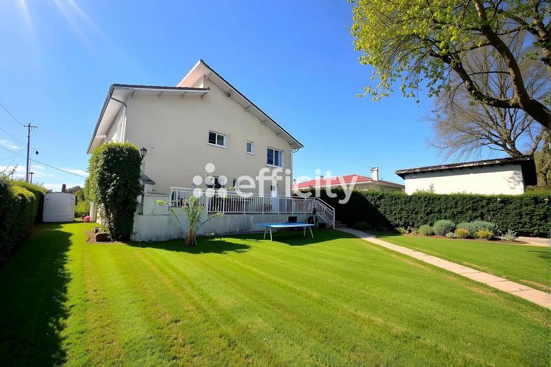 Maison - 155 m² - 7 pièces