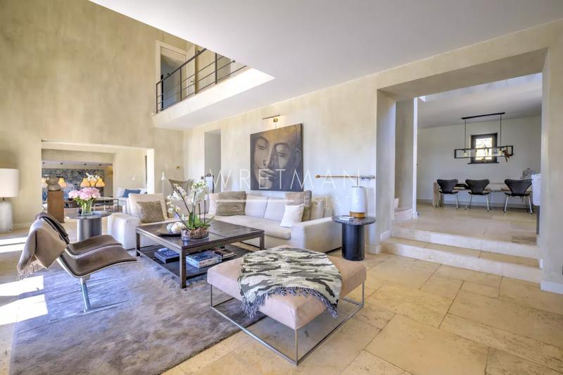 Villa - 320 m² - 7 pièces