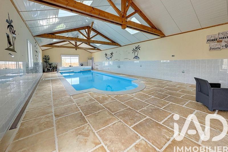 Maison - 240 m² - 7 pièces