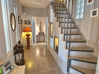 Villa - 181 m² - 6 pièces