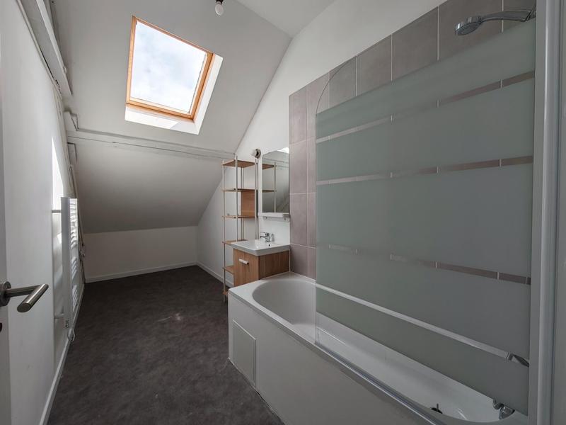 Appartement - 90 m² - 3 pièces