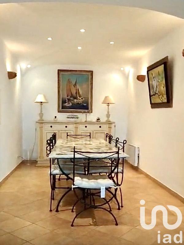 Maison - 250 m² - 7 pièces