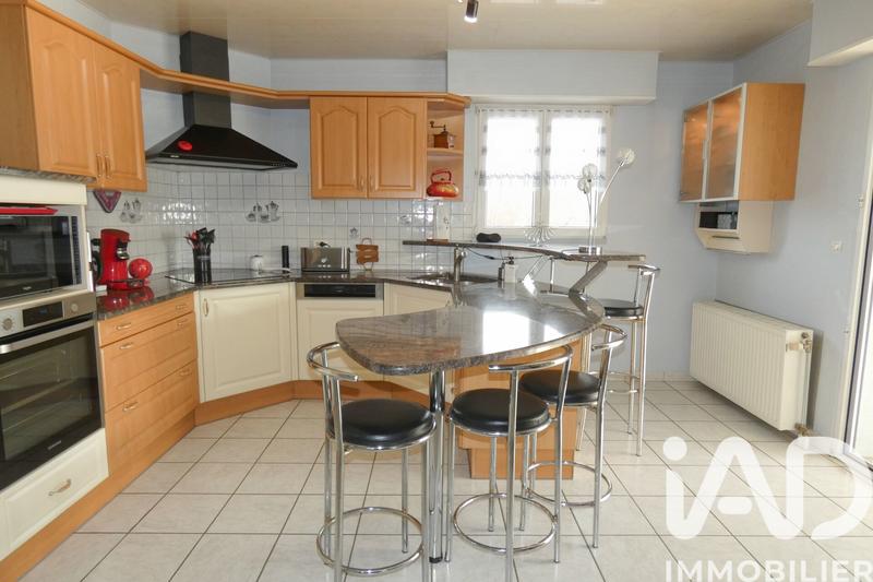 Maison - 180 m² - 7 pièces