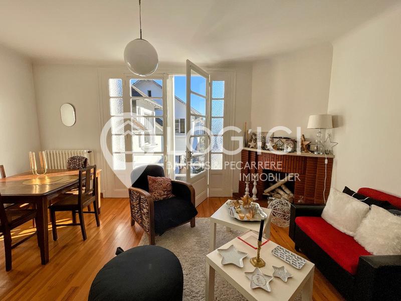 Maison - 338 m² - 13 pièces