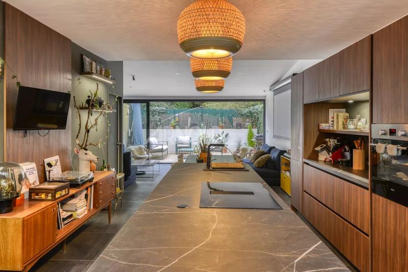 Maison - 140 m² - 5 pièces