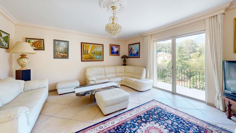 Villa - 469 m² - 9 pièces