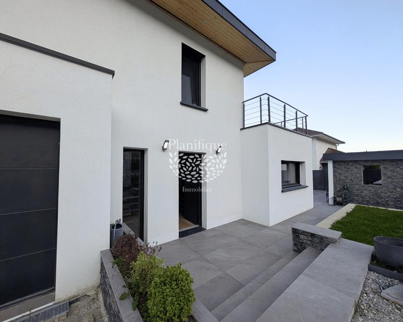 Maison - 194 m² - 5 pièces
