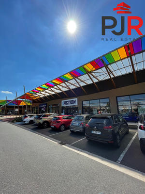 Local commercial - 2 048 m²