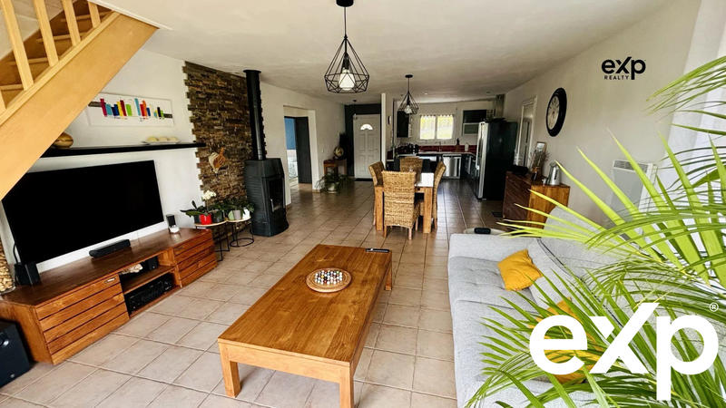 Maison traditionnelle - 127 m² - 6 pièces