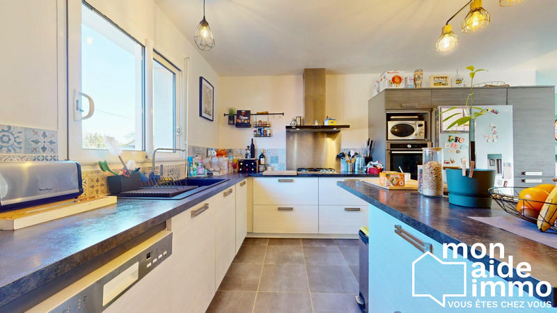 Maison - 94 m² - 5 pièces