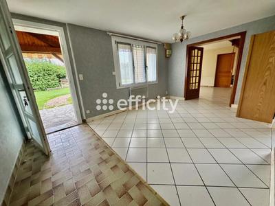 Maison - 275 m² - 16 pièces