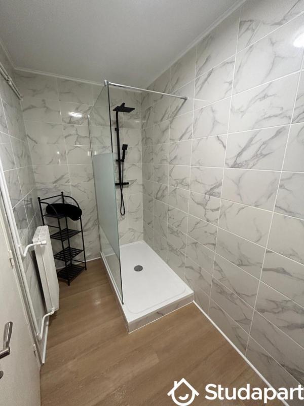 Chambre - 15 m² - 1 pièce