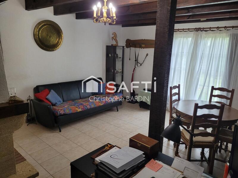 Maison - 228 m² - 7 pièces