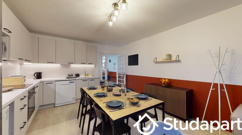 Chambre - 9 m² - 1 pièce