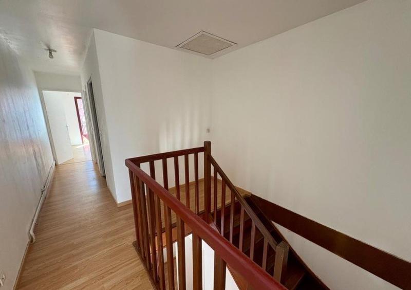 Maison - 96 m² - 6 pièces