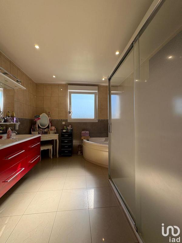 Maison - 108 m² - 4 pièces