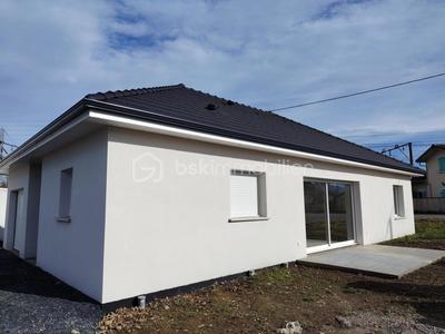 Maison - 92 m² - 3 pièces