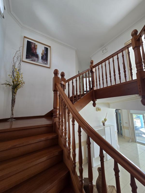 Villa - 360 m² - 7 pièces