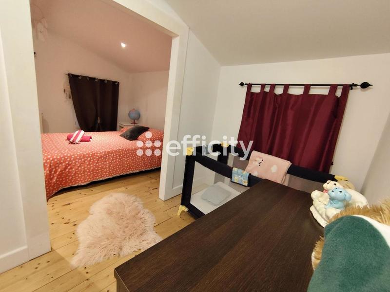 Maison - 187 m² - 8 pièces