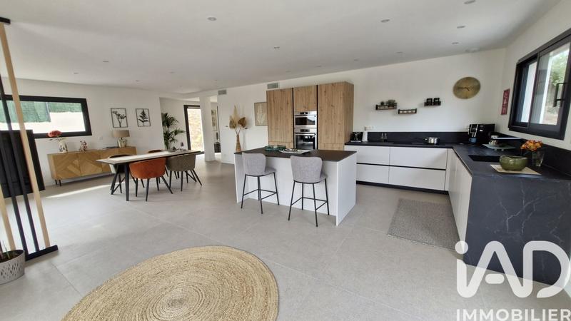 Appartement - 130 m² - 5 pièces