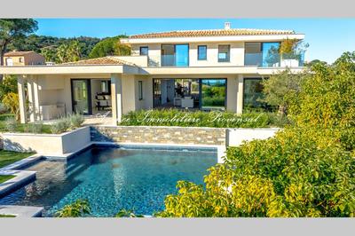 Villa - 370 m² - 6 pièces