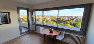 Appartement - 93 m² - 4 pièces