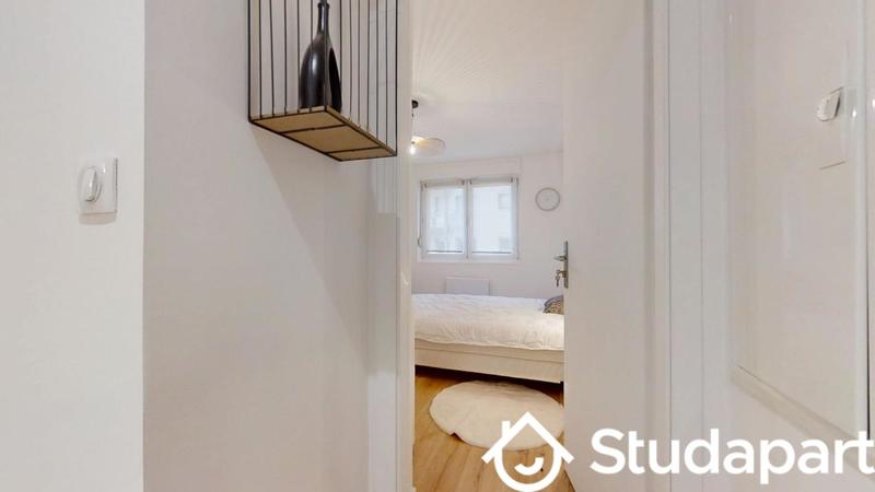 Chambre - 11 m² - 1 pièce