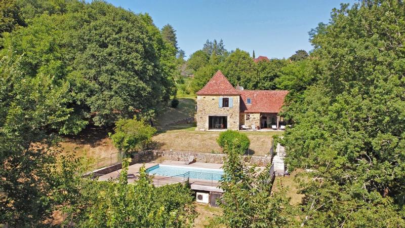 Propriété - 220 m² - 4 pièces