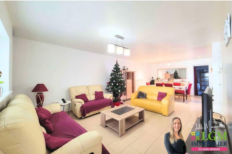 Propriété - 261 m² - 7 pièces